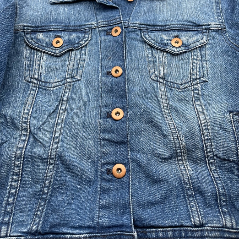 Forever 21 Denim Jacket. Size S - Picture 3 of 11